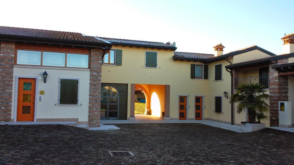 Relais Corte Pontigliardo Colà Esterno foto