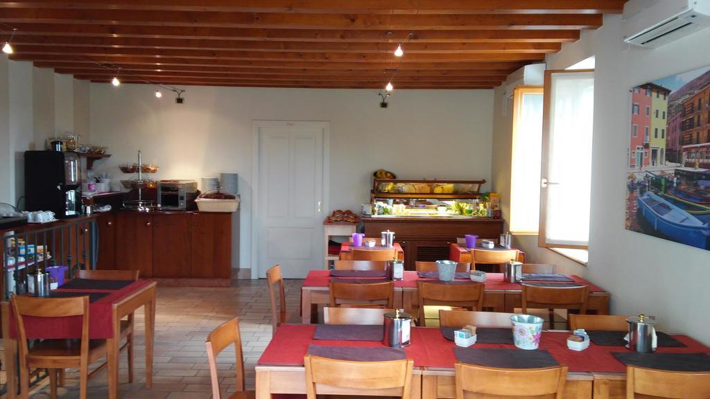 Relais Corte Pontigliardo Colà Esterno foto