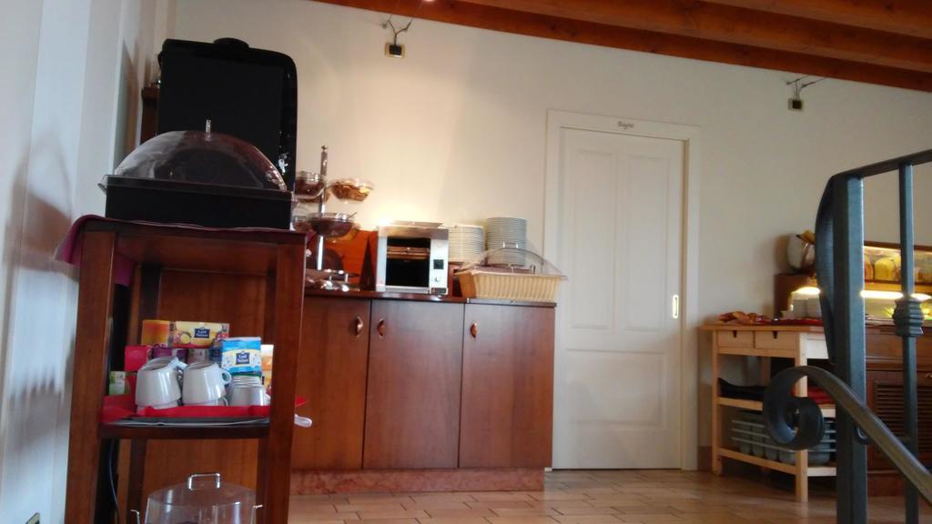 Relais Corte Pontigliardo Colà Esterno foto