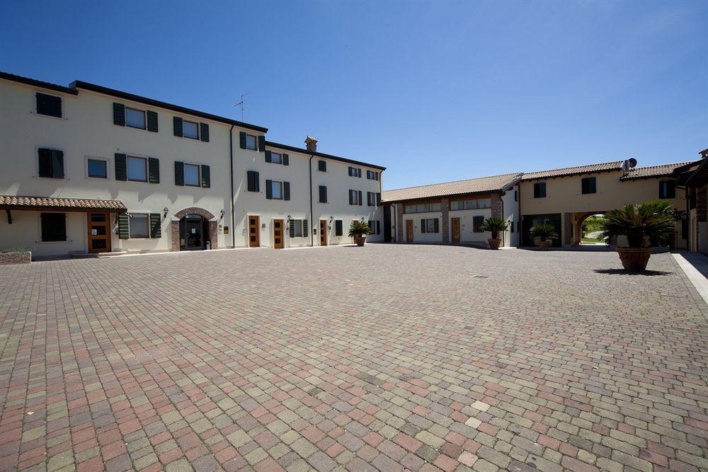 Relais Corte Pontigliardo Colà Esterno foto