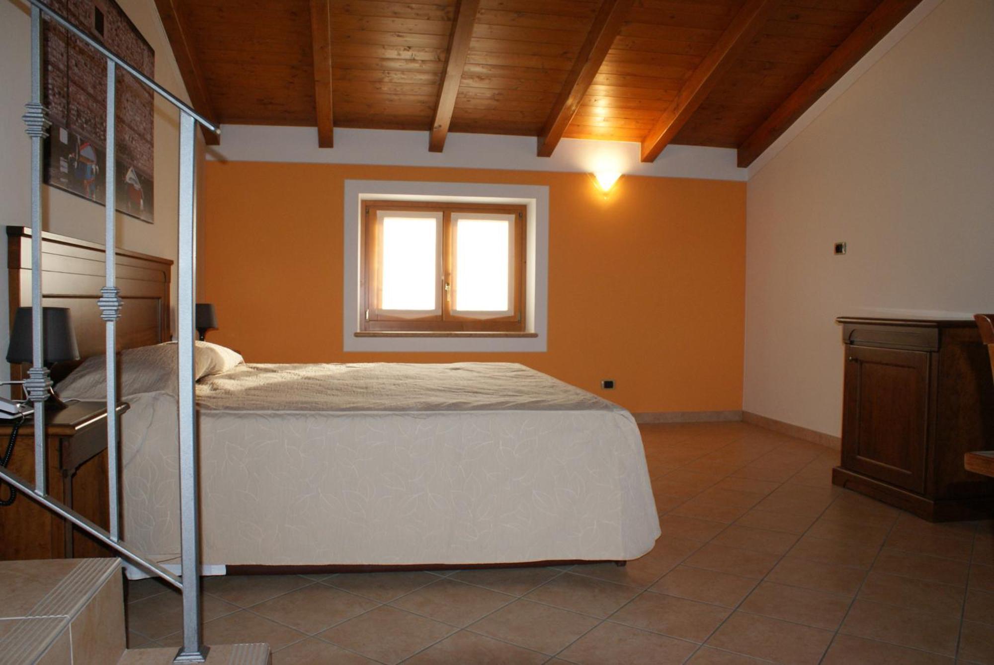 Relais Corte Pontigliardo Colà Esterno foto