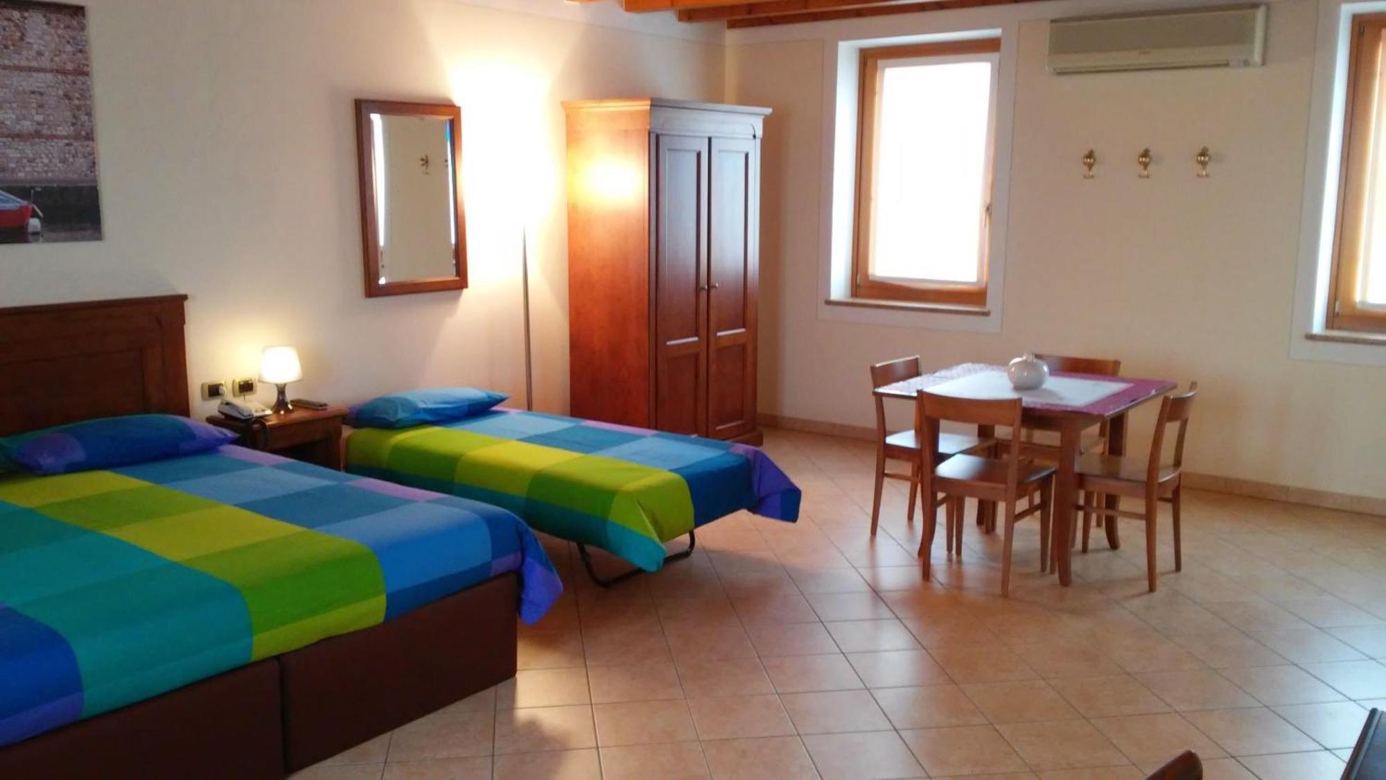 Relais Corte Pontigliardo Colà Camera foto