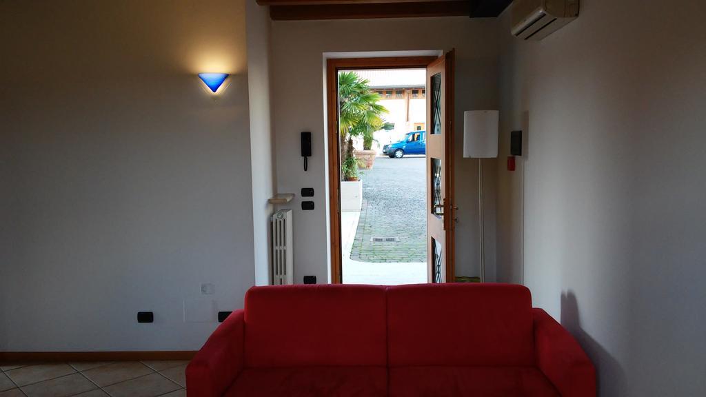 Relais Corte Pontigliardo Colà Esterno foto
